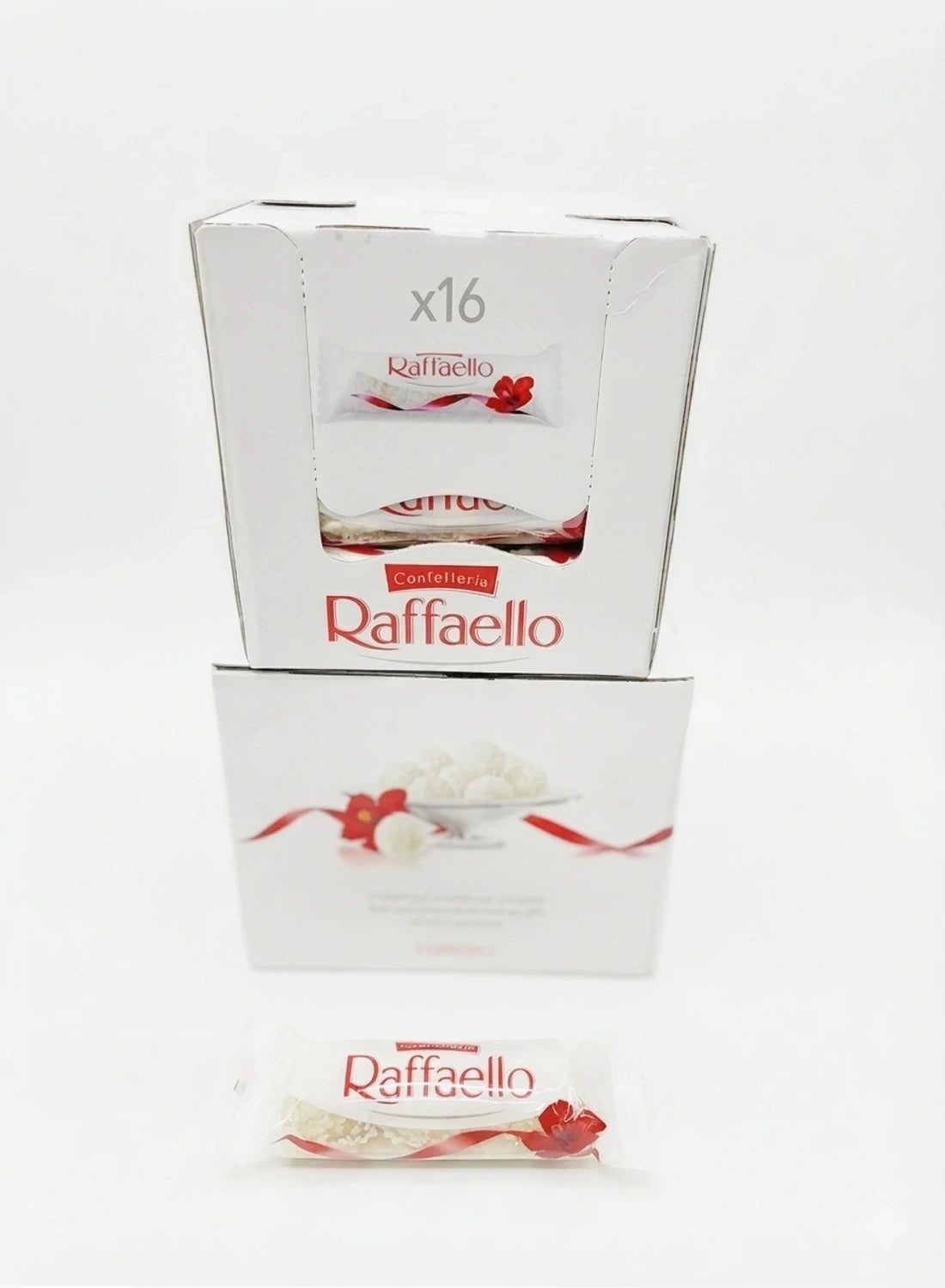 FERRERO Raffaello Crisp Coconut Pralines
